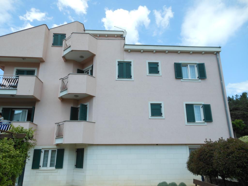 Zaratina Apartment *